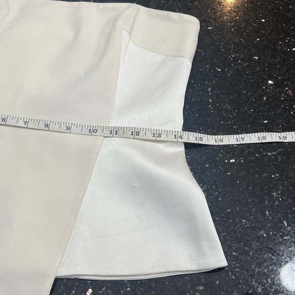 NWT WHITE HOUSE BLACK MARKET IVORY ASYMMETRICAL HEM BUSTIER SIZE 4 - Picture 9 of 9